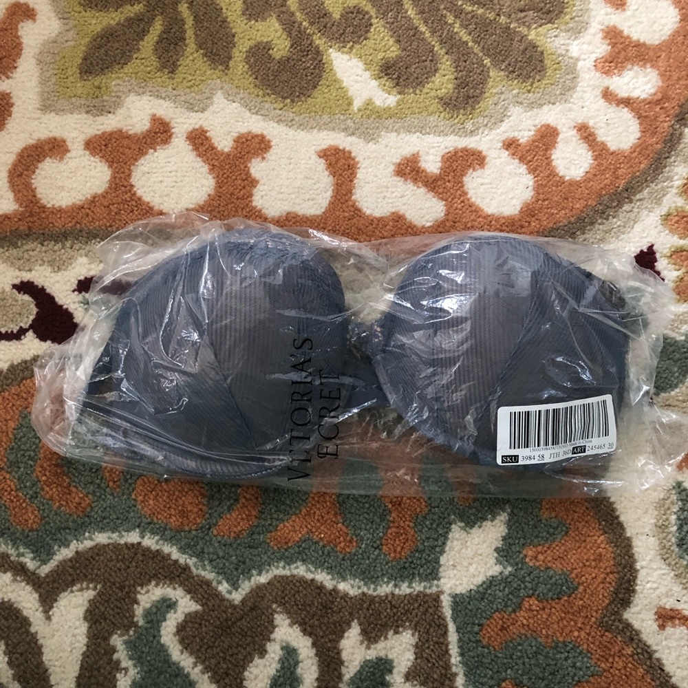 Victoria Secret Bombshell Bra NWT